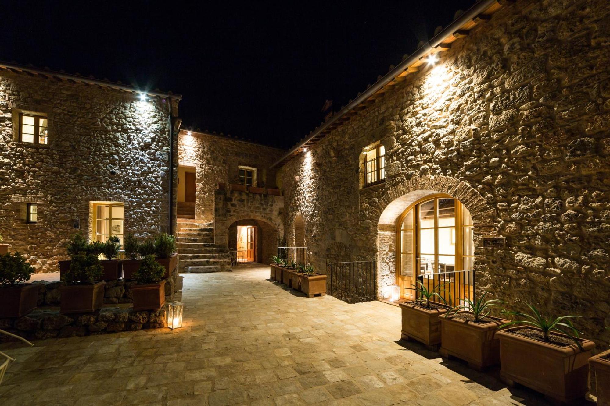 Relais La Costa Historical Resort