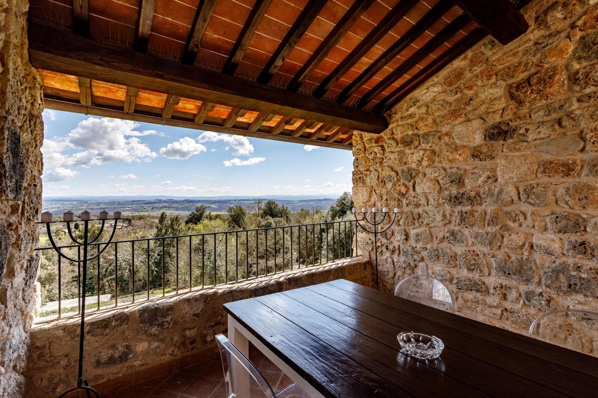 Relais La Costa Historical