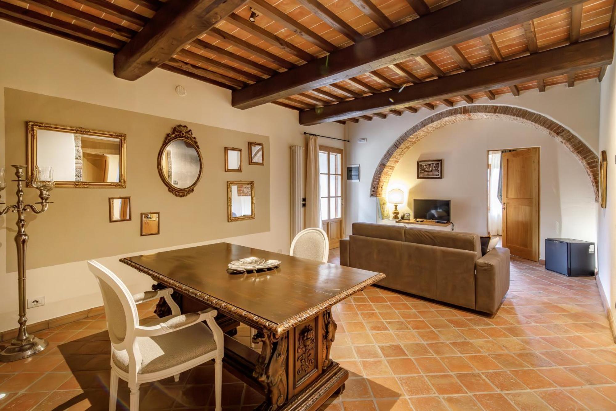 Relais La Costa Historical