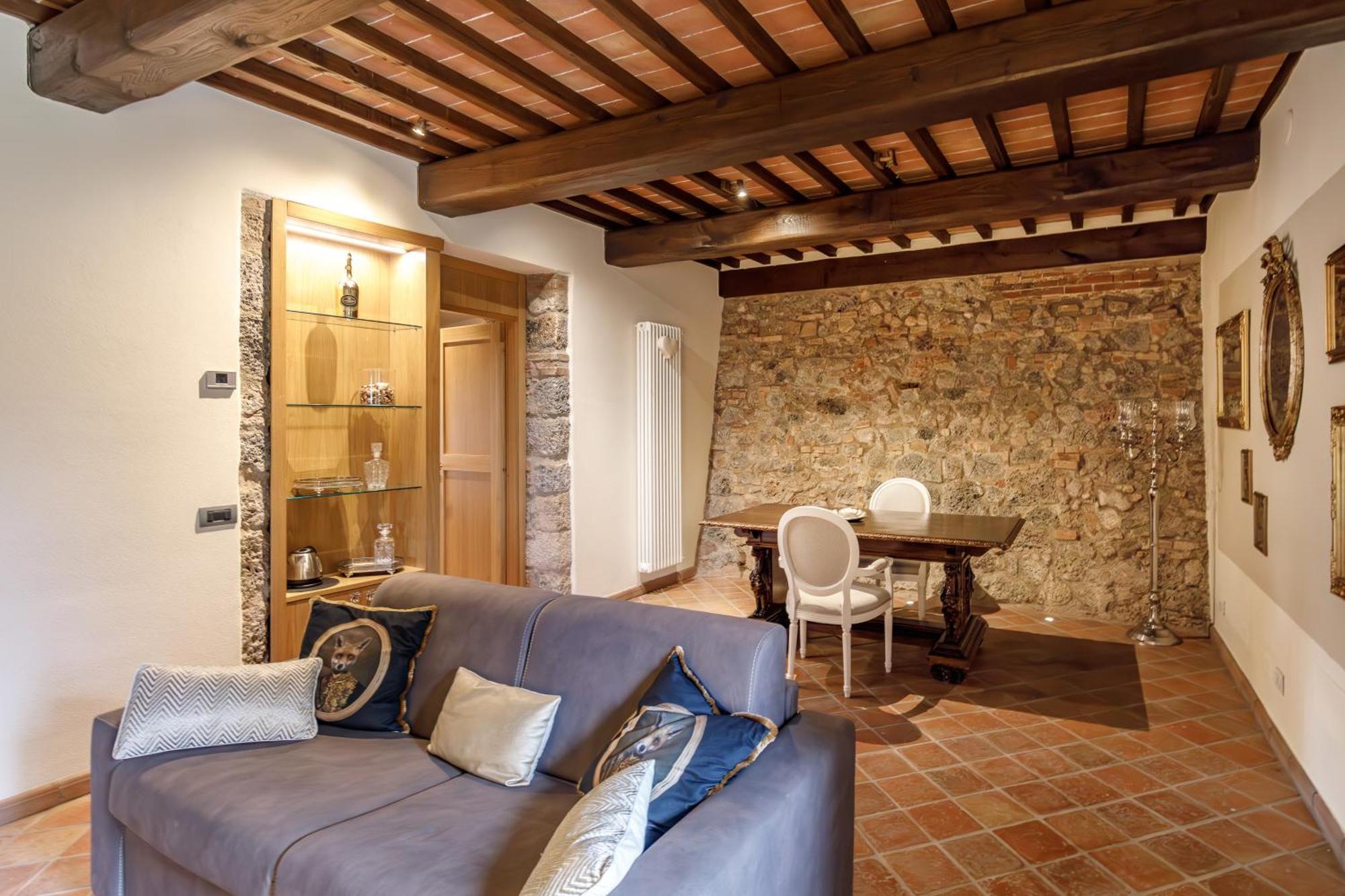 Relais La Costa Historical