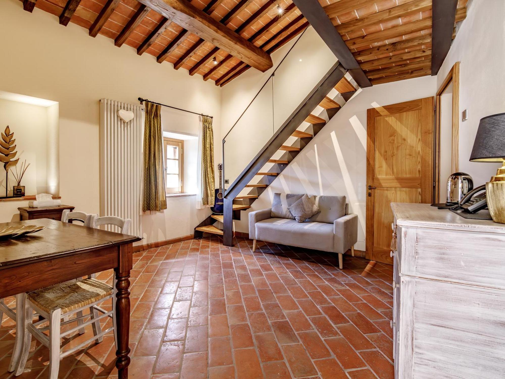 Relais La Costa Historical