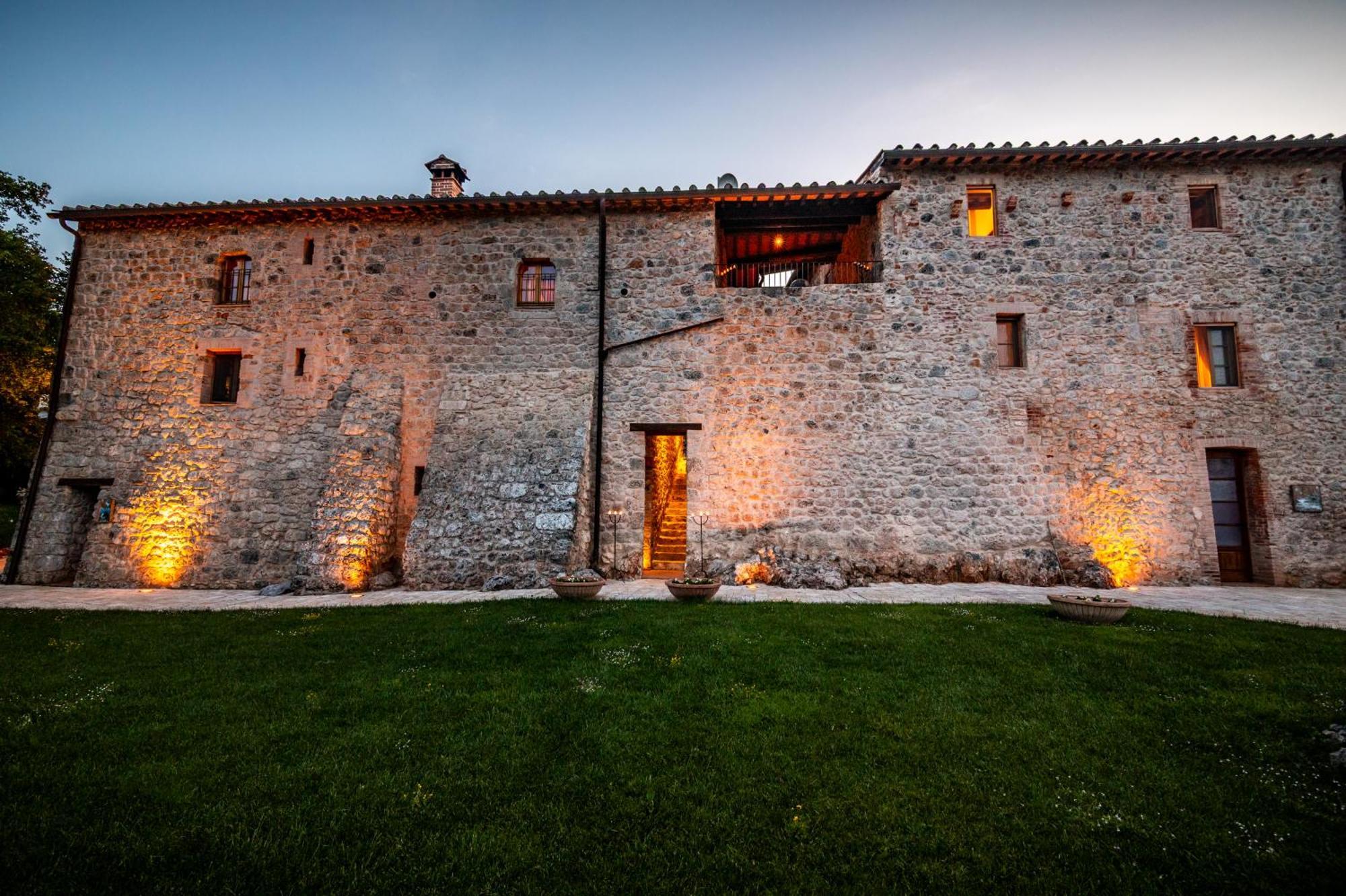 Relais La Costa Historical Resort